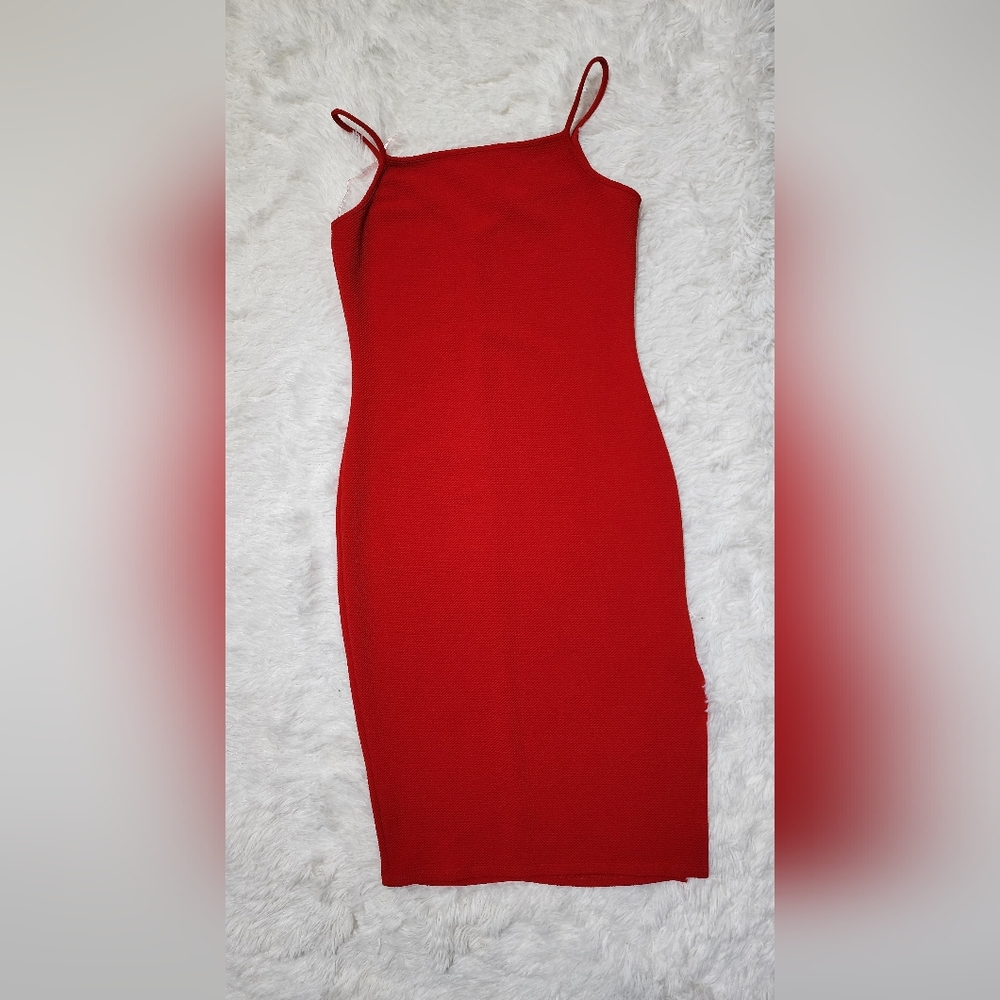 Elegant Red Sleeveless Dress